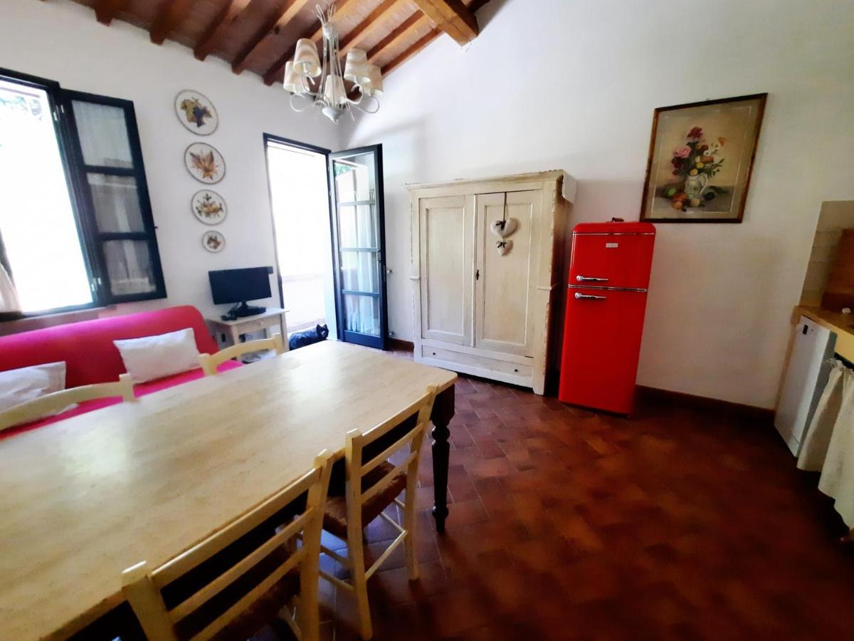 Il Casolare Val Di Mare Lejlighed Riparbella Eksteriør billede