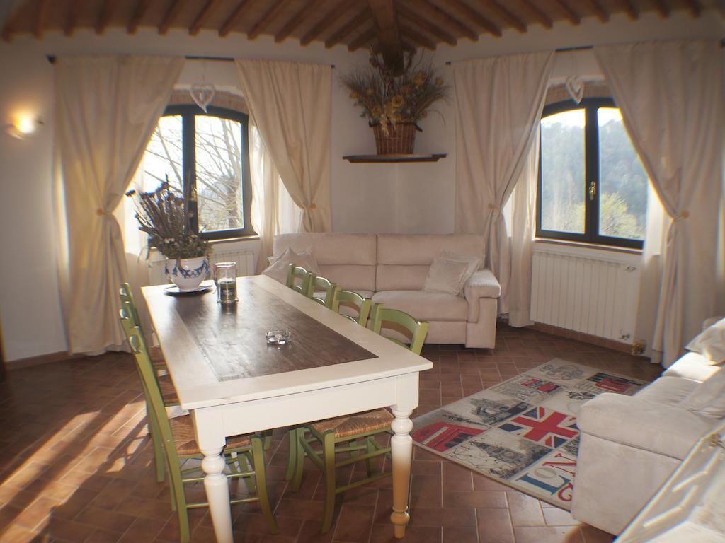 Il Casolare Val Di Mare Lejlighed Riparbella Eksteriør billede